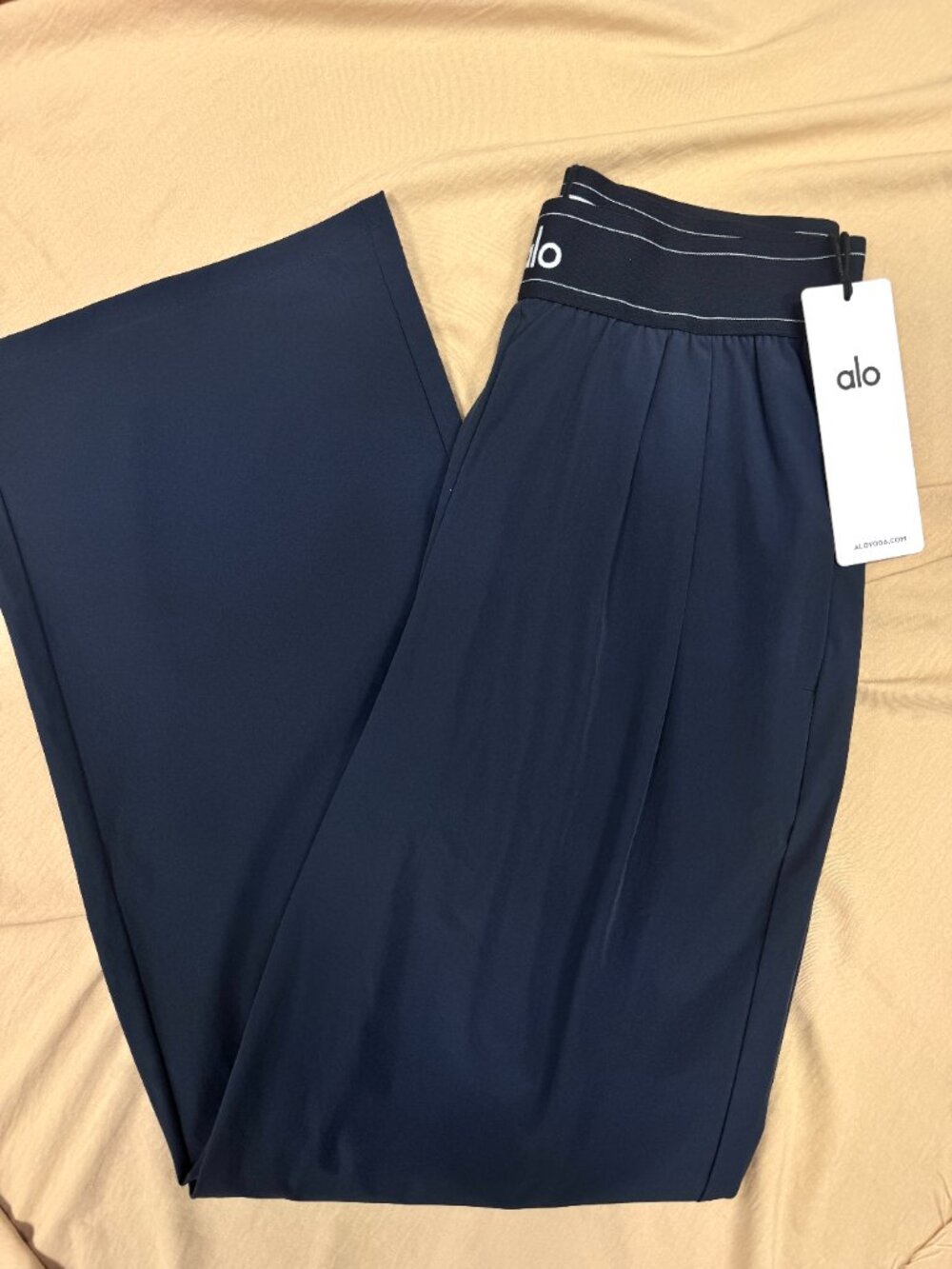 NWT ALO Yoga Suit Up Trouser Navy Blue (Regular)💞Relaxed Fit Wide Leg Pants - Picture 6 of 8